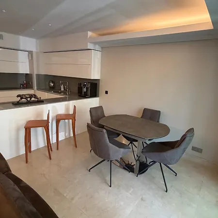 Luxury 2 Bedroom Lägenhet *