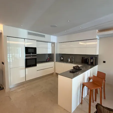 Lägenhet Luxury 2 Bedroom *